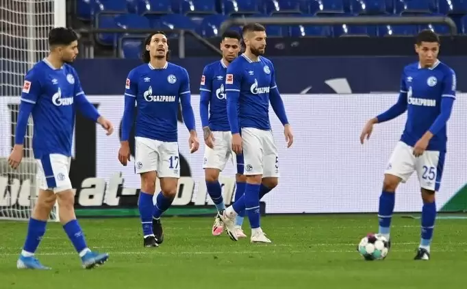 Sponsorlar Schalke’yi terk etmiyor