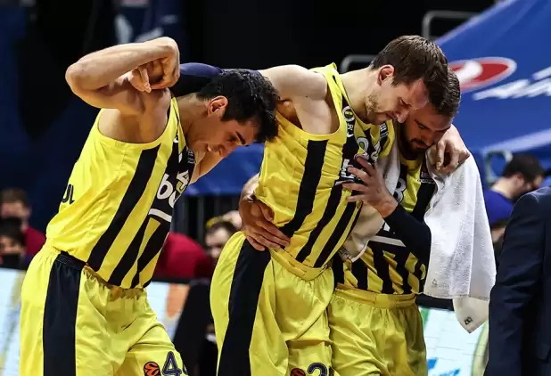 Jan Vesely ve Nando de Colo kaç hafta sahalardan uzak kalacak? Açıklandı...