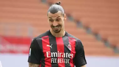 40 yaşındaki Zlatan Ibrahimovic imzayı atıyor!