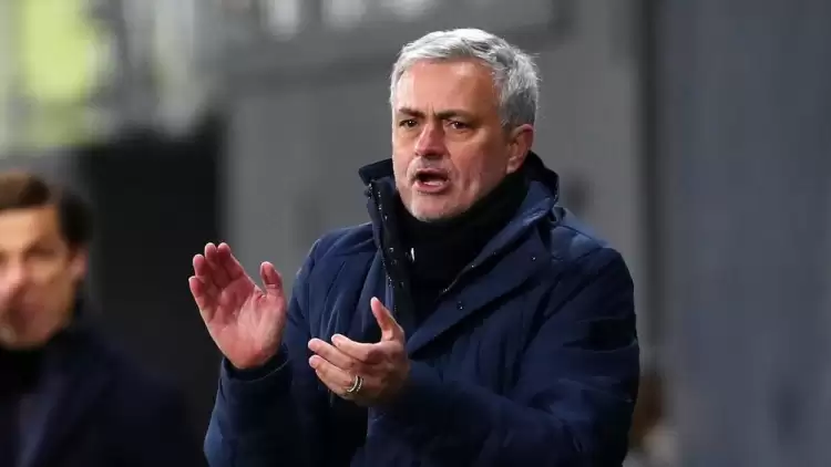 Galatasaray, transfer için Mourinho'yu bekliyor