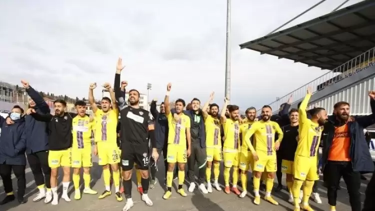 Eyüpspor, 1. Lig'de! Şampiyonlar Ligi müziği ile kutlama...