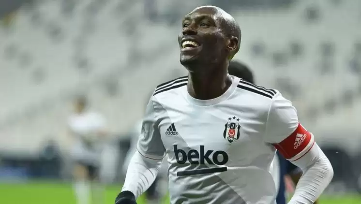 Beşiktaş’ta flaş Atiba gelişmesi! Yeni sezonda...