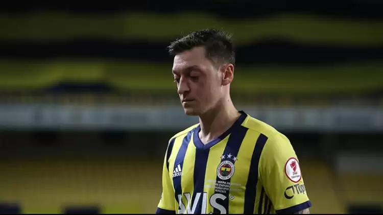 Mesut Özil'den Cenk Tosun için "geçmiş olsun" mesajı