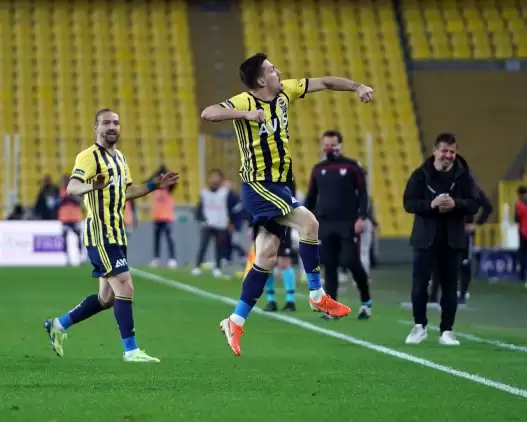 Fenerbahçe Kadıköy'e alışıyor... Yarışı bırakmıyor