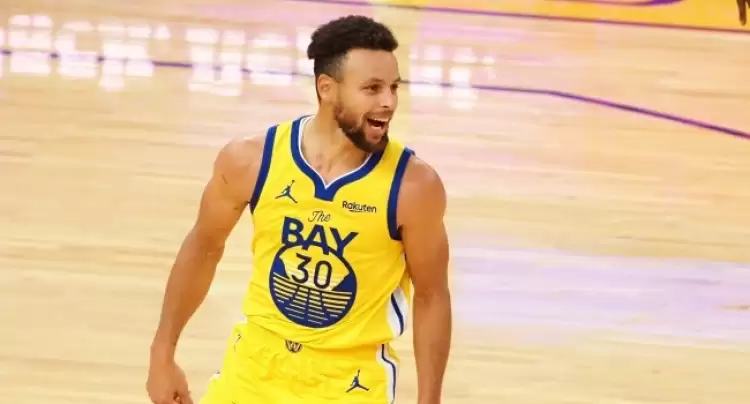 Stephen Curry Golden State Warriors tarihinin en iyisi! 