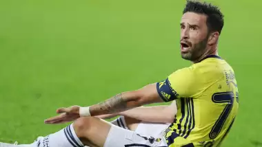 Gökhan Gönül en az 2 hafta yok