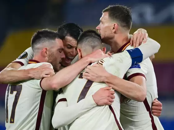 Roma yarı finale Dzeko ile uçtu