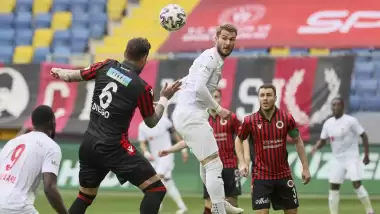 Yiğido Gençler'i ateşe attı