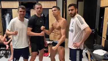 Merih Demiral'dan kazanan takım pozu