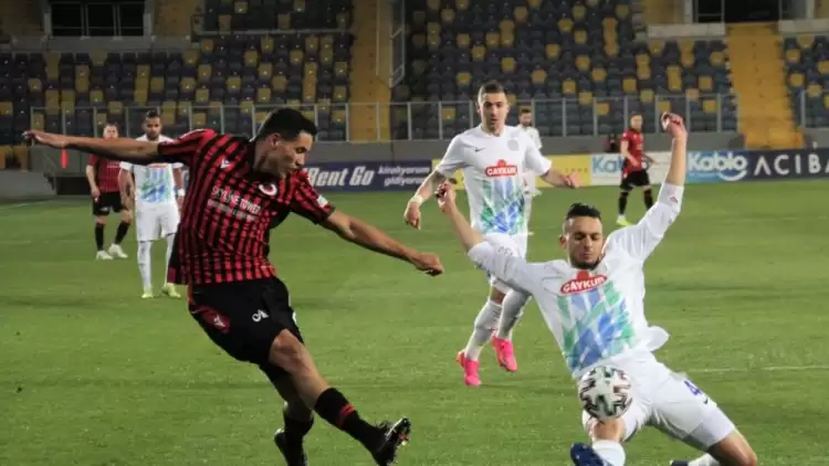 Çaykur Rizesporlu futbolcular mağlubiyetten yana üzgün 