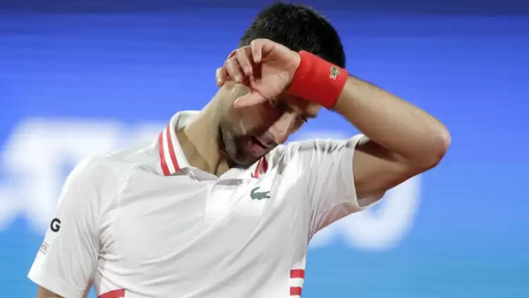 Djokovic yarı finalde havlu attı