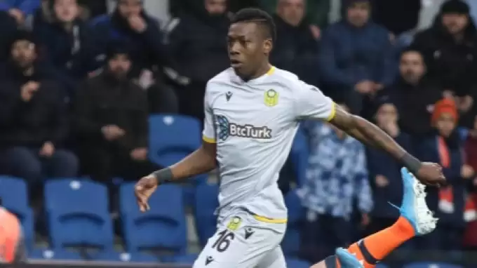 Teenage Hadebe ''Kafaları dik tutacağız''