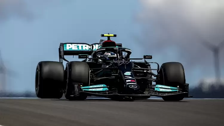 Portekiz'de pole pozisyonu Bottas'ın