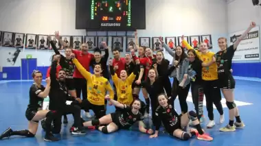 Kastamonu Belediyespor, şampiyonluğa yürüyor