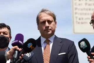 Burak Elmas'tan Cengiz'e rest: Sizin getireceğiniz hocayla çalışmam!