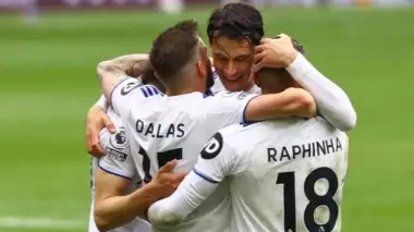 Sen neymişsin Leeds United! Tottenham'ı büktüler...