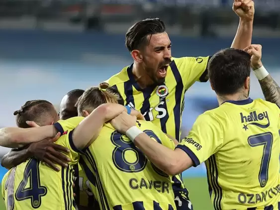 Fenerbahçe'de sakatlık şoku! Oyuna devam edemedi...