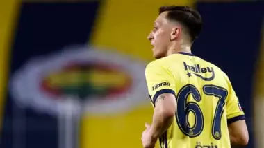 Dünya yıldızları Mesut Özil forması için yarışıyor!