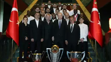 Cumhurbaşkanı Erdoğan, Beşiktaş'ı kabulünde müjdeyi verdi