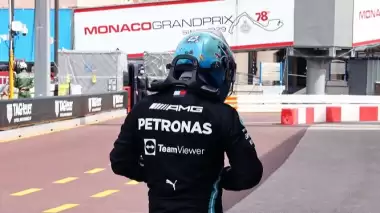 Pitte tehlikeli spin atan Bottas'a ceza