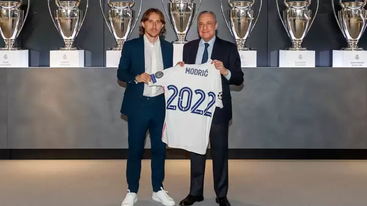 Real Madrid, Luka Modric'in sözleşmesini uzattı