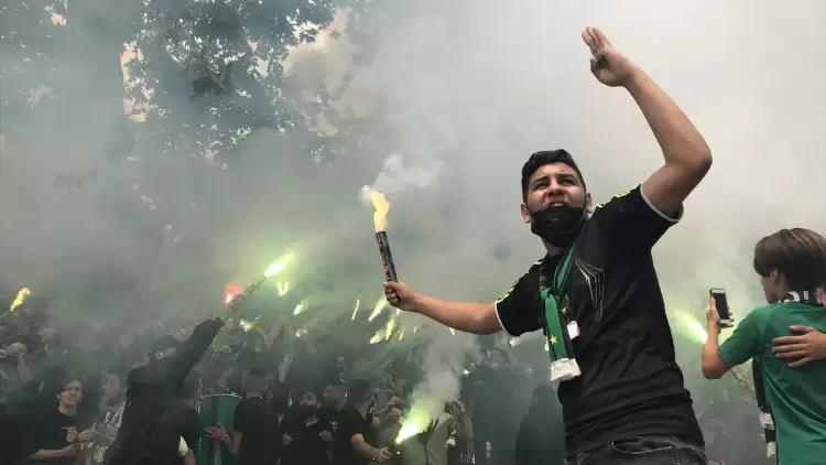 Kocaelispor-Sakaryaspor finalinin coşkusu erken başladı