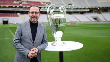 Bakan Kasapoğlu müjdeyi verdi: Hem Şampiyonlar Ligi hem Süper Kupa finali