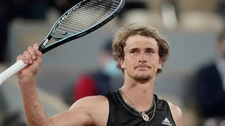 Alexander Zverev, 4. turda, Sabalenka veda etti