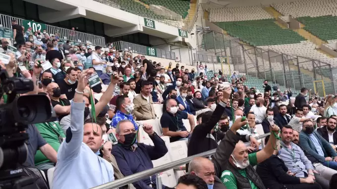 Bursaspor seçime gitti... İşte yeni başkan! 