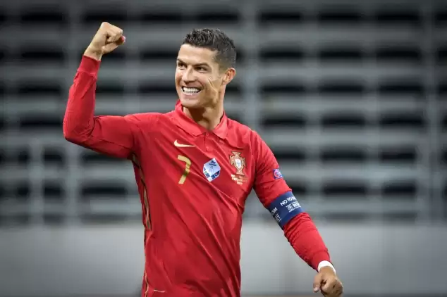 Cristiano Ronaldo, Instagram'da zirveye yerleşti