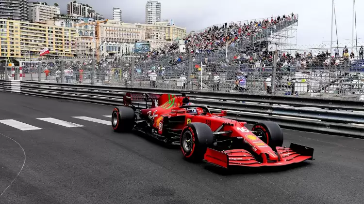 Formula 1'de Ferrari eski günlerine mi dönüyor?