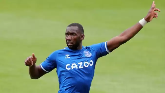 Adana Demirspor, Yannick Bolasie transferinde imza aşamasında...