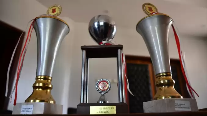 Kupalar çalındı, başkan ağladı… Süper Lig'e iz bırakan kulübün dramı!