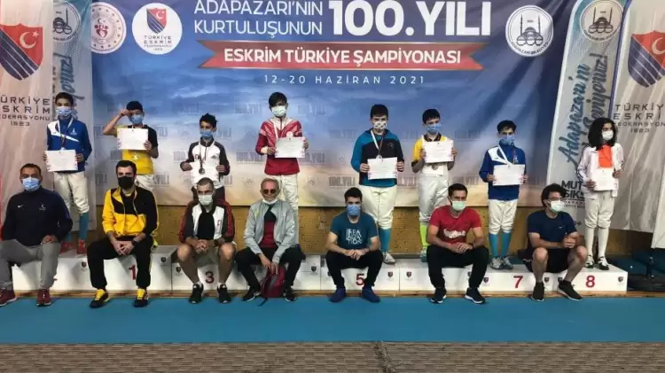 Genç sporcular, Ereğli'ye 2 bronz madalya ile döndü
