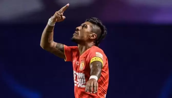  Fenerbahçe ve Galatasaray’ın listesindeki Paulinho imzayı attı!