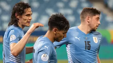 Uruguay ile Paraguay el ele çeyrek finale