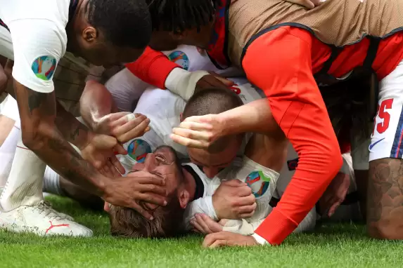 Futbol evine döndü! İngiltere, Almanya'yı eledi