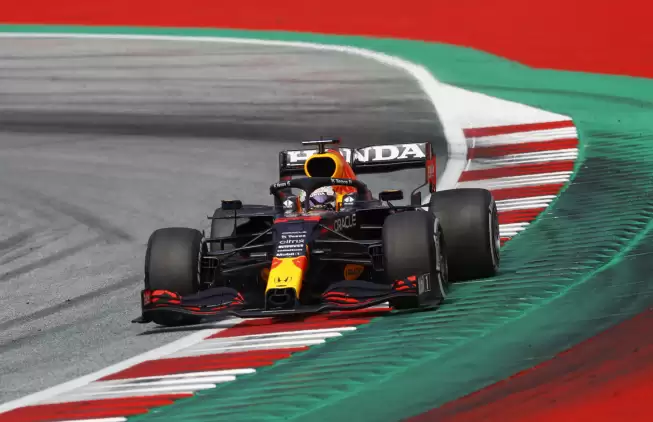 Formula 1 Avusturya GP'de pole pozisyonu Verstappen'in