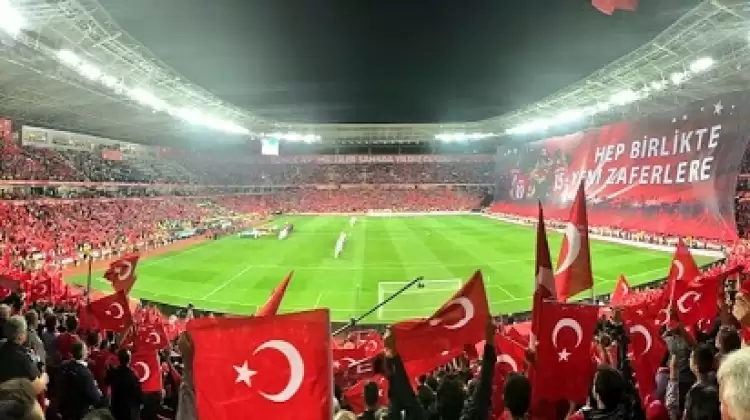 Maç, konser ve sinema girişlerinde aşı şartı gündemde