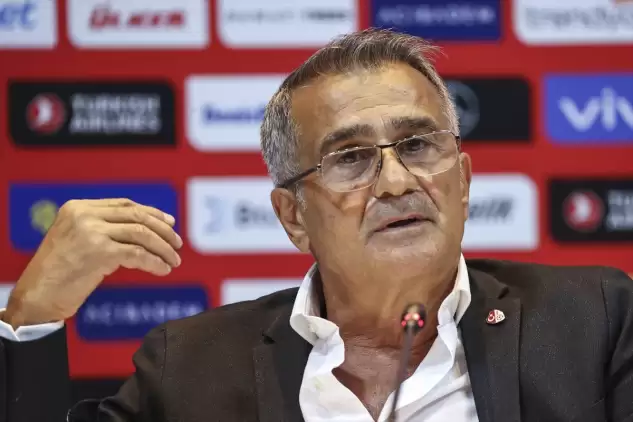 Şenol Güneş'ten VAR ve yeşil kart açıklaması: "Kameralara teslim olmayın"