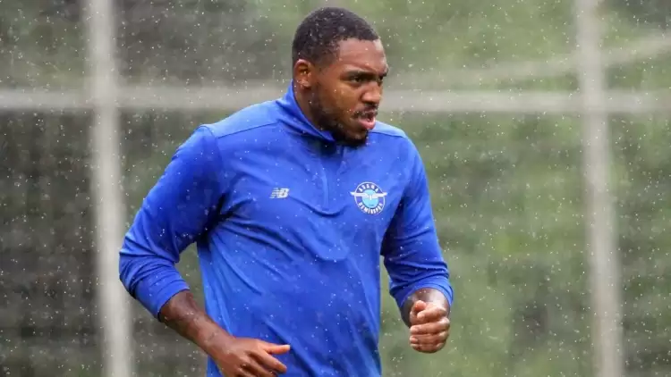 Britt Assombalonga: "Gurur duyulacak bir takım olmak istiyoruz"