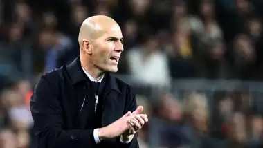 Zidane yeni takımı için beklemeye koyuldu! İtalya ve İngiltere’den gelen teklifleri reddetti…