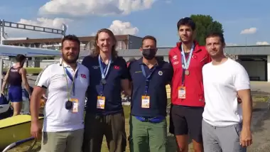 Milli sporcularımızdan Dünya Kürek Şampiyonası'nda bronz madalya 