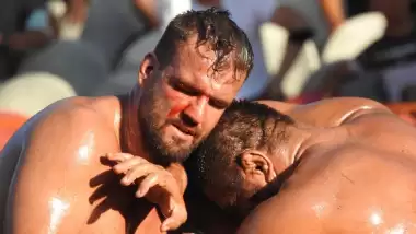 Kırkpınar Güreşleri'nde çeyrek finale kalan pehlivanlar belli oldu