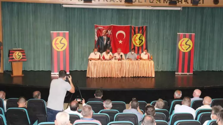 Eskişehirspor'da aday listesi oluşmadı, seçim ertelendi