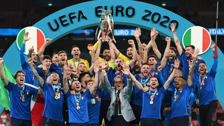 UEFA, EURO 2020'nin en iyi 11'ini açıkladı