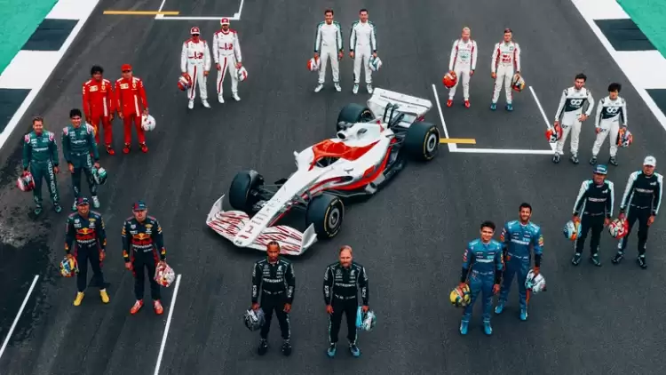 Formula 1, 2022 aracını görücüye çıkardı!