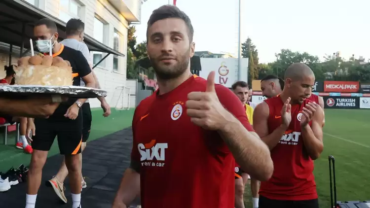 Galatasaray'da Alpaslan Öztürk’e doğum günü kutlaması