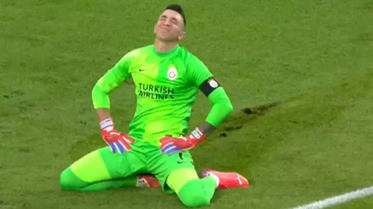 Kalecilerden Muslera'ya destek!