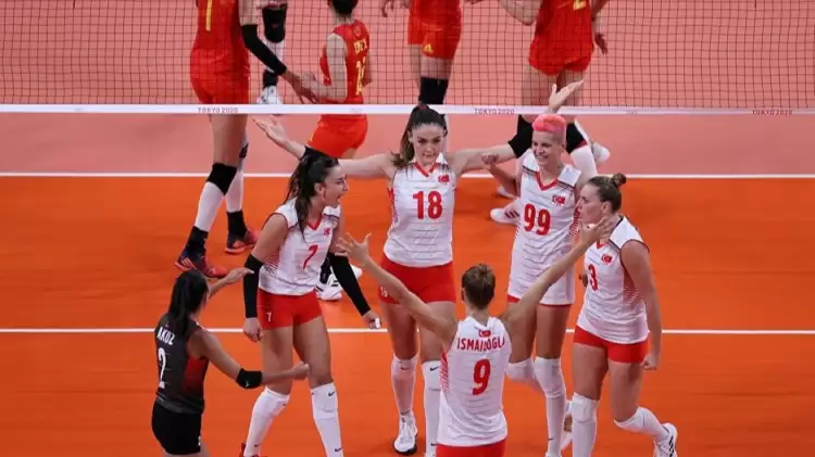 TRT spikeri Kerem Öncel'den Türkiye - Çin voleybol maçında büyük gaf!